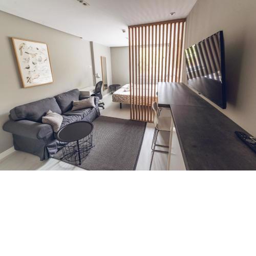 Almagro 1 Apartments