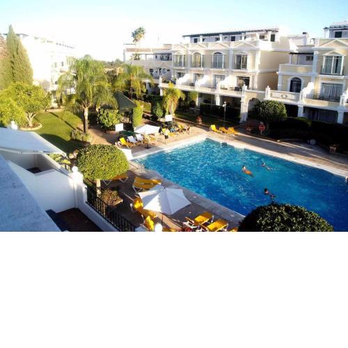 ALOHA Apartamento con piscinas y parking