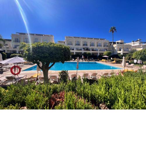 Aloha Gardens 2 bed semi detached house, Nueva Andalucia