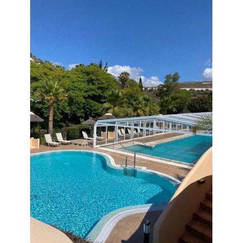 Aloha Hill club apartment with swimming pools - Marbella, Malaga