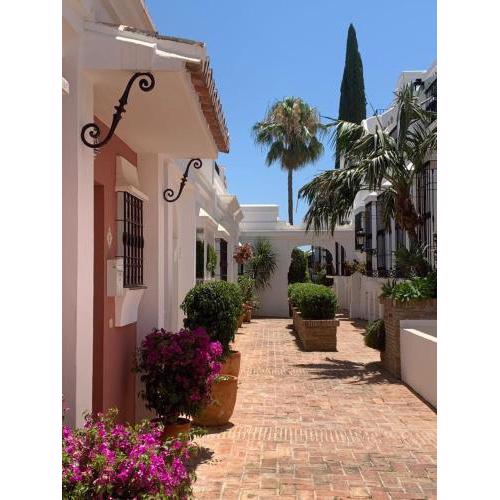 Aloha Pueblo Valle del Golf, Puerto Banús