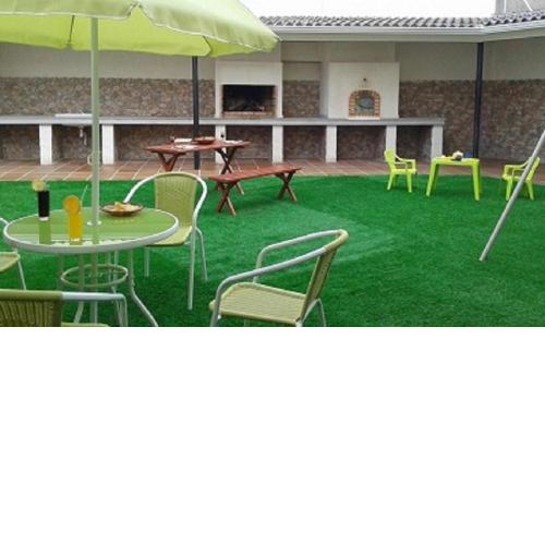 Alojamiento Ecológico El lince de Granadilla jardín privado-barbacoa, parking cubierto, WIFI, bañera y ducha HIDROMASAJE, lavavajillas