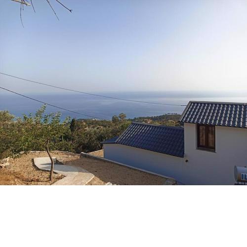 Aloni Cottage above Aegean Sea