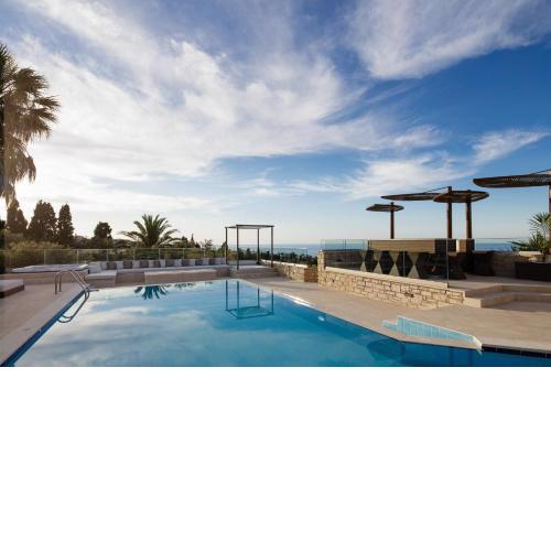 Alpha Luxury & Spa Villa