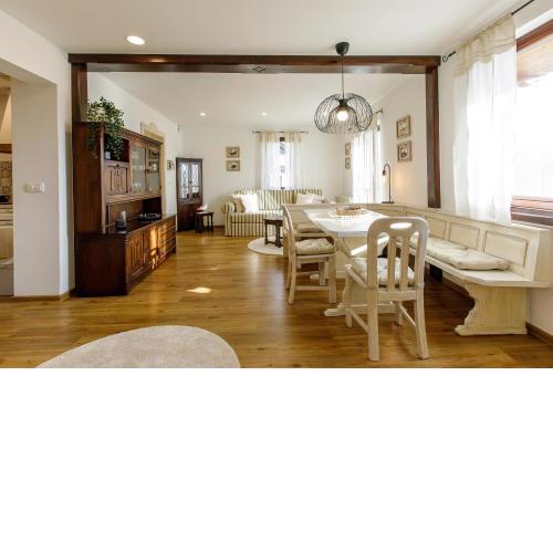 Alpinia apartments