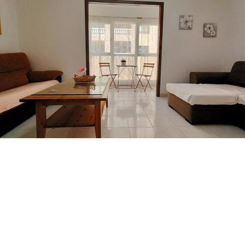 alquilaencanarias El Medano, El Cabezo, next to the beach !!!