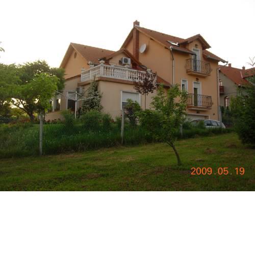 Alsóhegyi Apartmanok