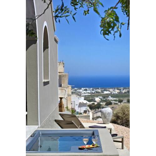 ALTURA RESIDENCES WITH OUTDOOR HOT TUBS by K&K