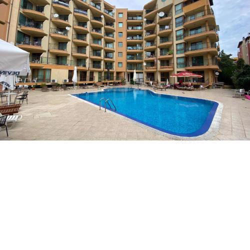 AMADEUS 1 - 13B Large Two Bedroom Apartment