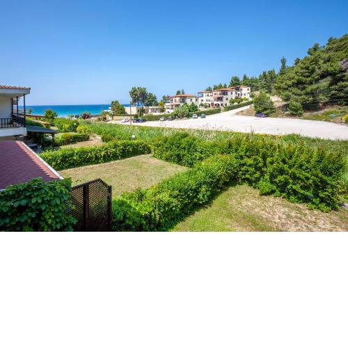 Amalia Luxury house in Elani beach 100m by the sea