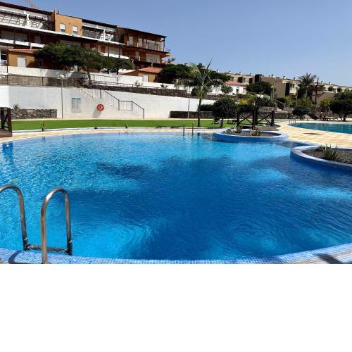 Amarilla Suite
