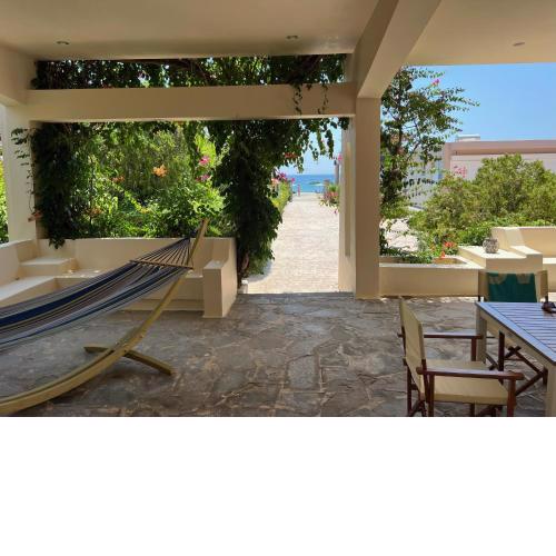 Amaryllis sea front beach house