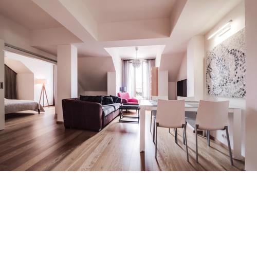 AMAVI Mostecka Apartments