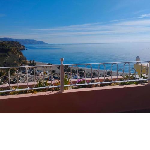 Amazing 3 bedroom townhouse close to Burriana, Nerja