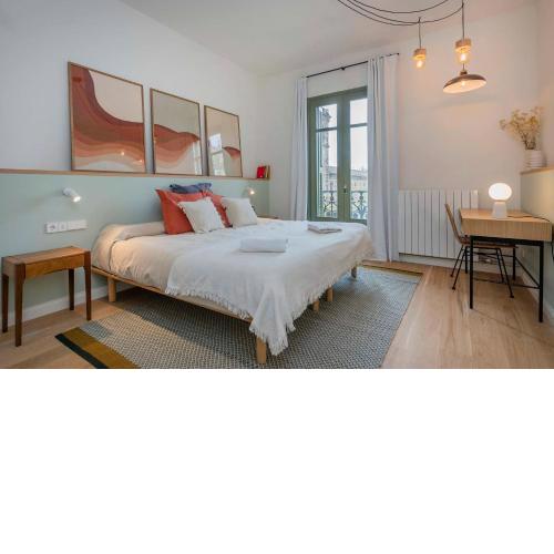 Amazing 5 bd 5 bathroom next to Plaza Catalunya