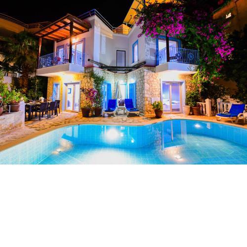 Amazing 8 People Sea View Villa Centre Location