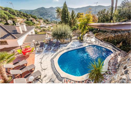 Amazing apartment in Argentona with 3 Bedrooms, WiFi and Outdoor swimming pool
