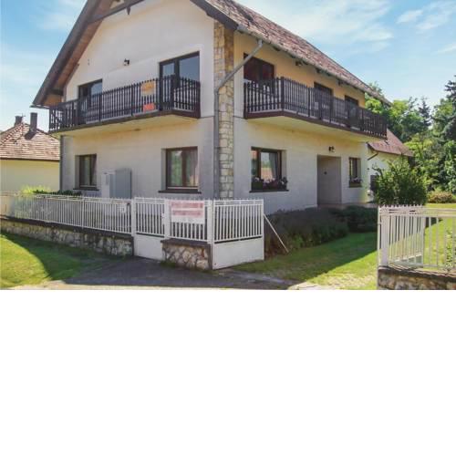 Amazing apartment in Balatonboglár w/ WiFi and 4 Bedrooms