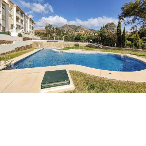 Amazing Apartment In Benalmdena Costa With Outdoor Swimming Pool And 2 Bedrooms