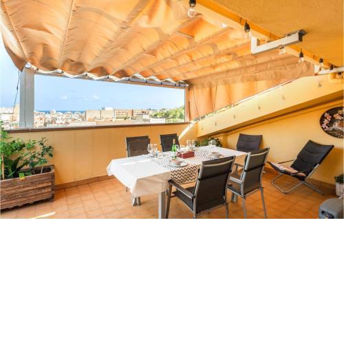 Amazing Apartment In Blanes With Wifi And 2 Bedrooms