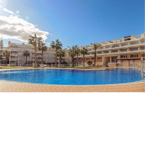 Amazing apartment in Casablanca with WiFi, 2 Bedrooms and Outdoor swimming pool
