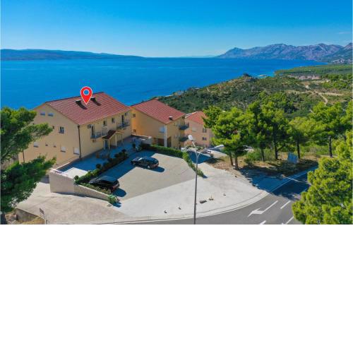 Amazing apartment in Krvavica with