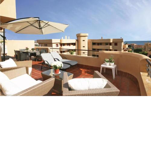 Amazing Apartment In La Cala De Mijas With Wifi, Outdoor Swimming Pool And Swimming Pool
