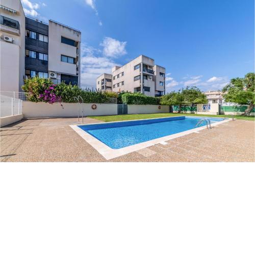 Amazing apartment in Miami Platja with Outdoor swimming pool, WiFi and 3 Bedrooms