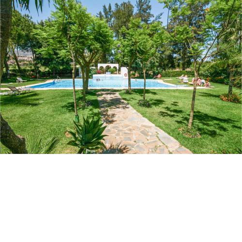 Amazing Apartment In Mijas Costa With 1 Bedrooms, Outdoor Swimming Pool And Swimming Pool