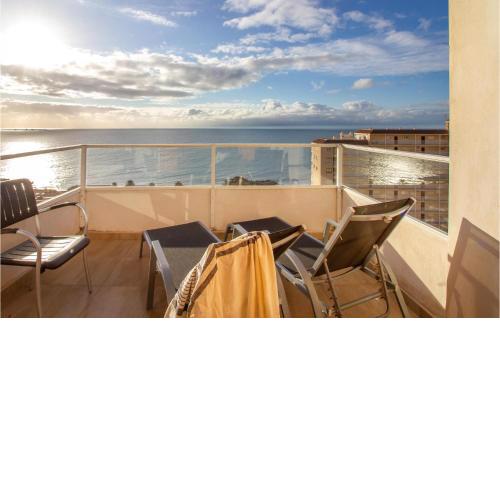 Amazing apartment in Santa Pola with 3 Bedrooms