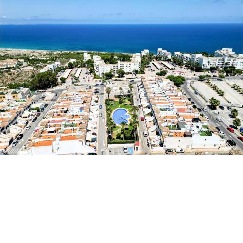 Amazing Apartment In Santa Pola With Outdoor Swimming Pool, Swimming Pool And 2 Bedrooms