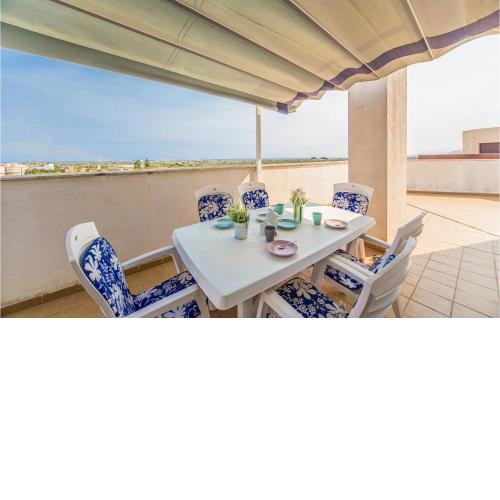 Amazing apartment in Torreblanca with 3 Bedrooms