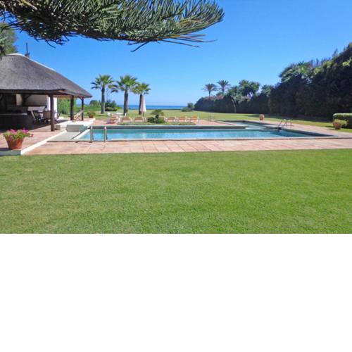 Amazing Beachfront Villa heated pool Marbella
