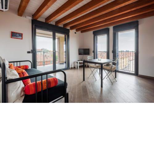 Amazing flat with a view and terrace on Navigli by Easylife