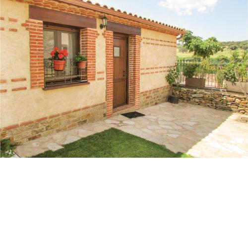 Amazing home in Aldeanue, de la Sierra with 1 Bedrooms and Internet