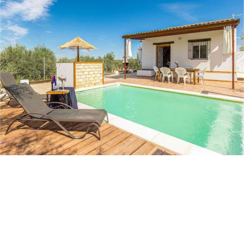 Amazing Home In Arahal With 3 Bedrooms, Outdoor Swimming Pool And Swimming Pool