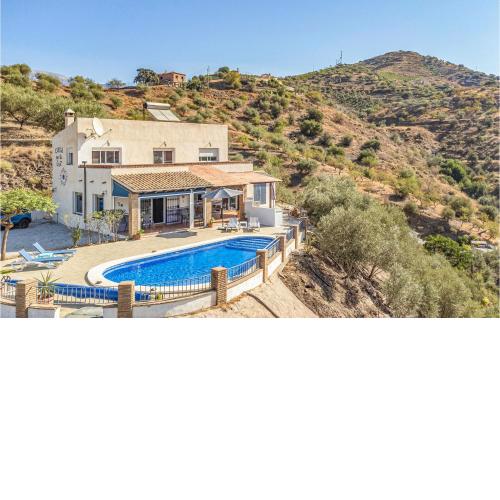 Amazing Home In Arenas With Wifi, Swimming Pool And 4 Bedrooms