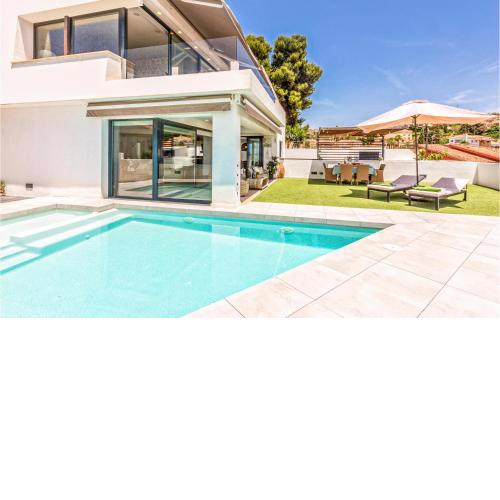 Amazing Home In Cala Del Moral With Wifi, 6 Bedrooms And Swimming Pool