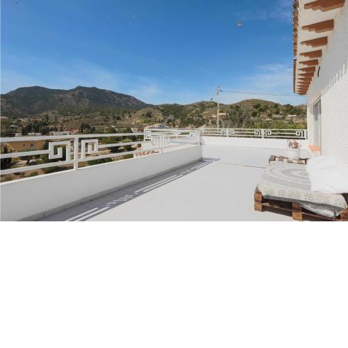 Amazing home in Cartagena with Outdoor swimming pool, WiFi and 6 Bedrooms