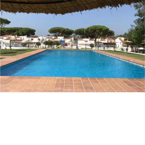 Amazing home in Chiclana de la Fronter with Outdoor swimming pool, WiFi and 2 Bedrooms