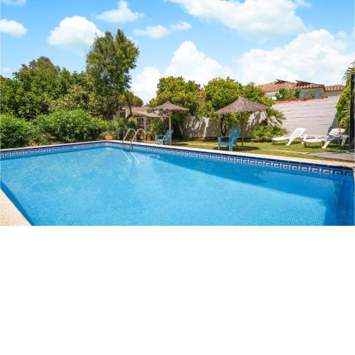 Amazing Home In Chiclana De La Fronter With Outdoor Swimming Pool, Wifi And Swimming Pool