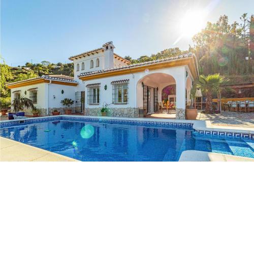 Amazing Home In Cmpeta With Wifi, Outdoor Swimming Pool And Swimming Pool