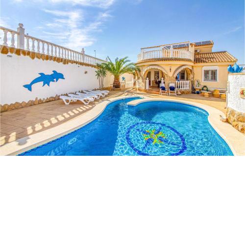 Amazing Home In Gran Alacant With Wifi, Private Swimming Pool And Swimming Pool