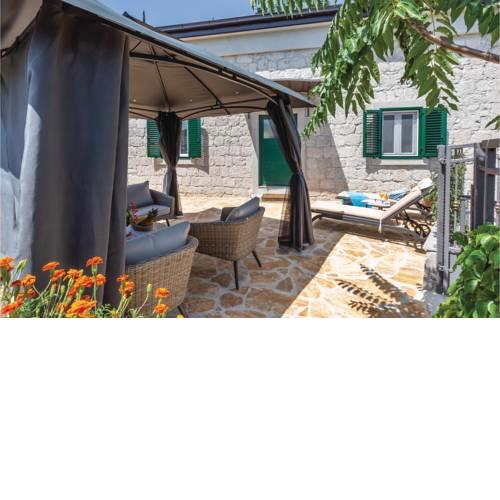 Amazing home in Ploce w/ WiFi and 3 Bedrooms