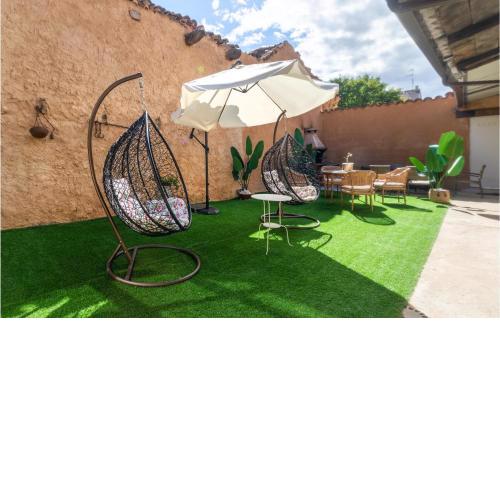 Amazing home in San Pedro de Ceque with 5 Bedrooms and WiFi