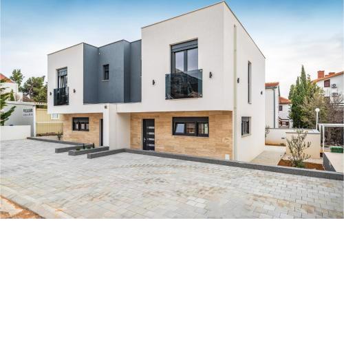 Amazing home in Starigrad Paklenica with 2 Bedrooms