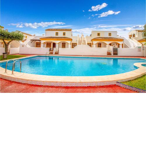 Amazing Home In Torre De La Horadada With Wifi, 2 Bedrooms And Swimming Pool