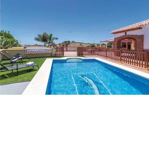 Amazing Home In Torrox With 3 Bedrooms, Private Swimming Pool And Outdoor Swimming Pool