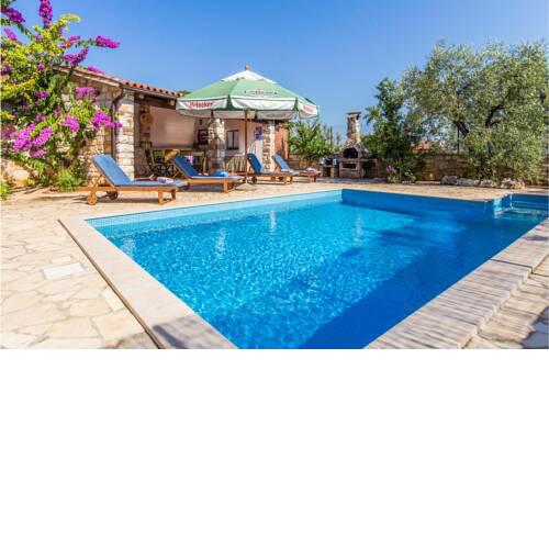 Amazing home in Vabriga w/ Outdoor swimming pool, WiFi and 3 Bedrooms