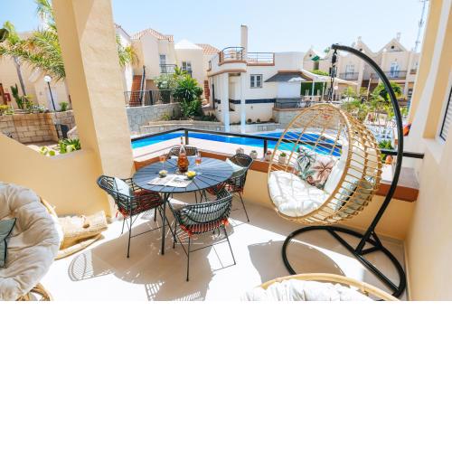 Amazing renovated pool view Apartment, 2 min to Fañabe Beach
